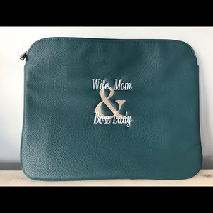 Savvy Sleeve- Padded laptop case